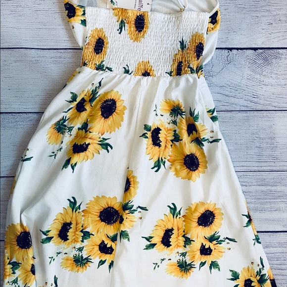 New white sunflower spaghetti strap dress - Picture 6 of 6